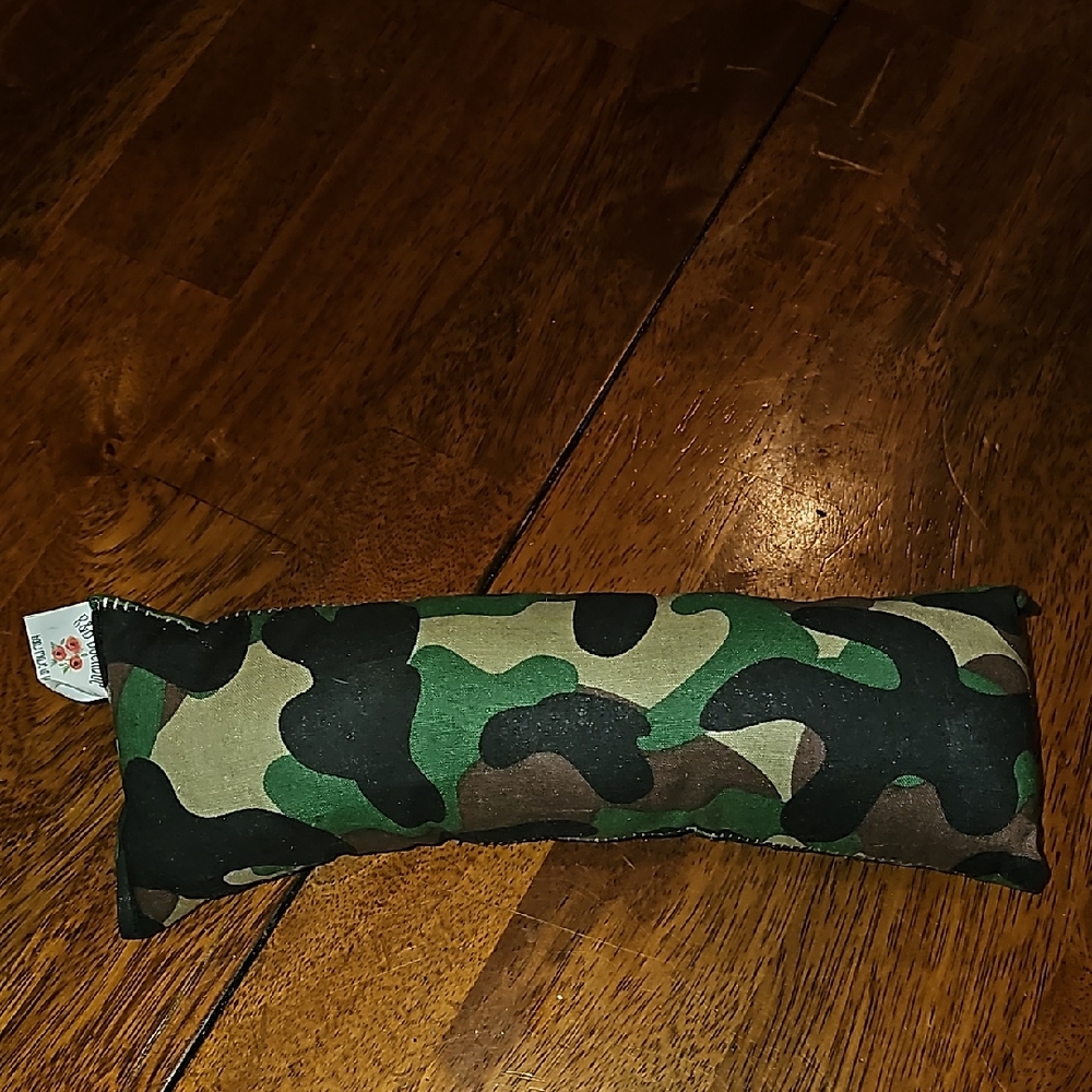 Camouflage Patterned Bracelet holder/storage. Nwots